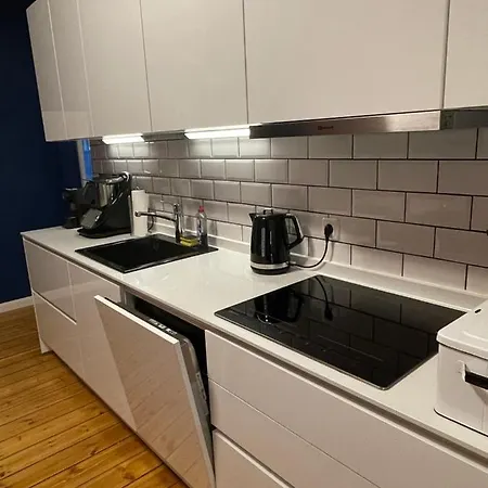 아파트 Luxus Altbaucharme In Zentraler Lage