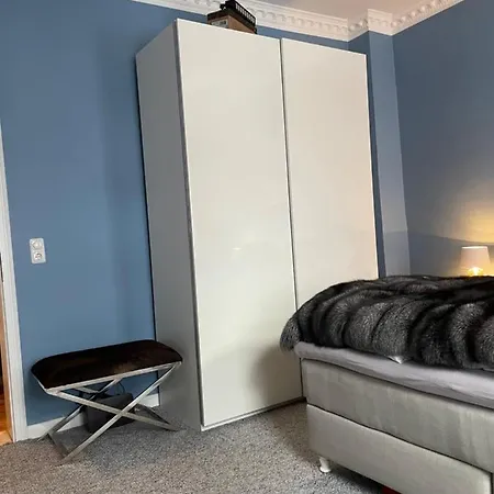 아파트 Luxus Altbaucharme In Zentraler Lage 킬