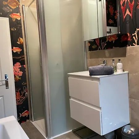 아파트 Luxus Altbaucharme In Zentraler Lage 킬