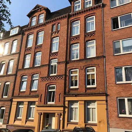 Luxus Altbaucharme In Zentraler Lage * 킬